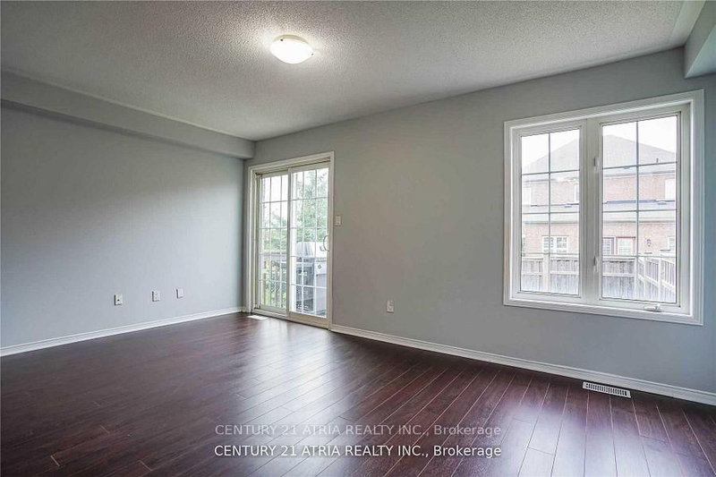 Upper - 1424 Rennie Street