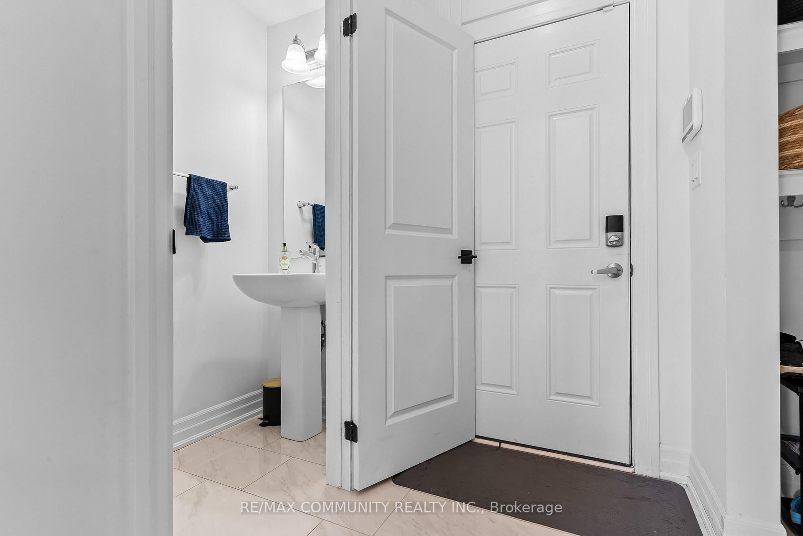 2879 Foxden Square • Pickering, ON photo 13