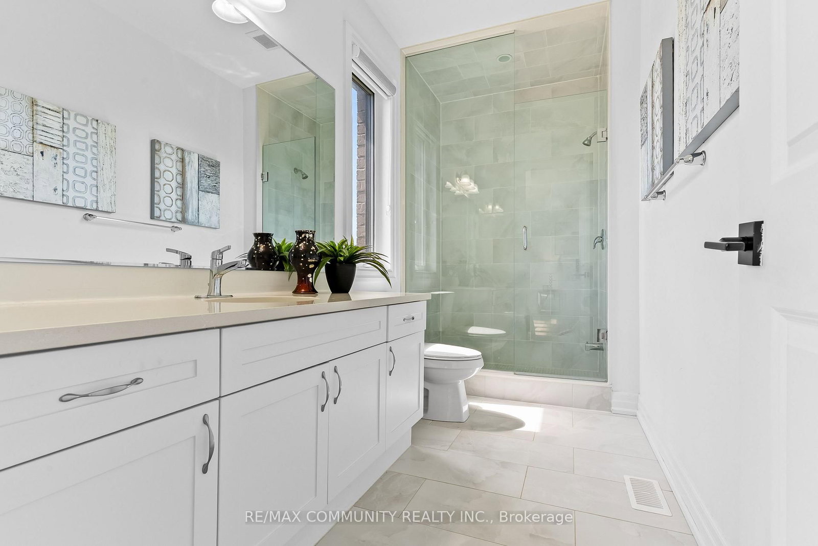 2879 Foxden Square • Pickering, ON photo 17
