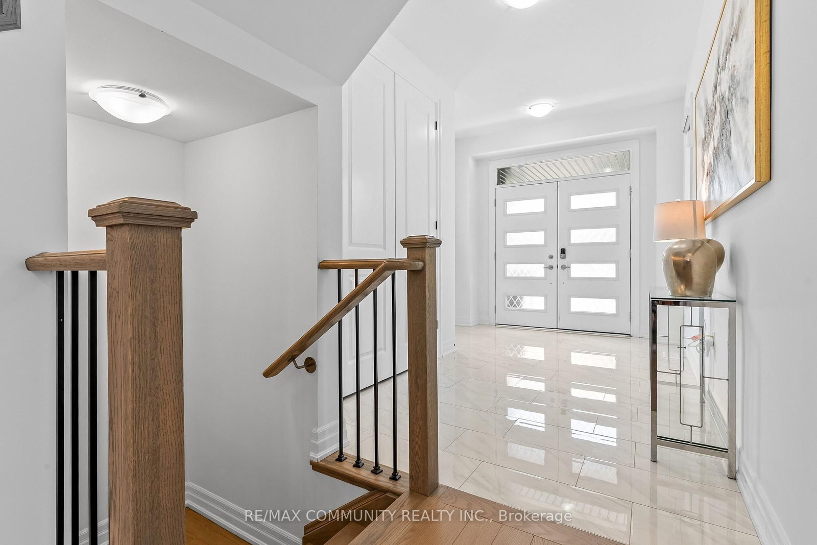 2879 Foxden Square • Pickering, ON photo 4