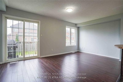 1424 Rennie Street • Oshawa, ON photo 4