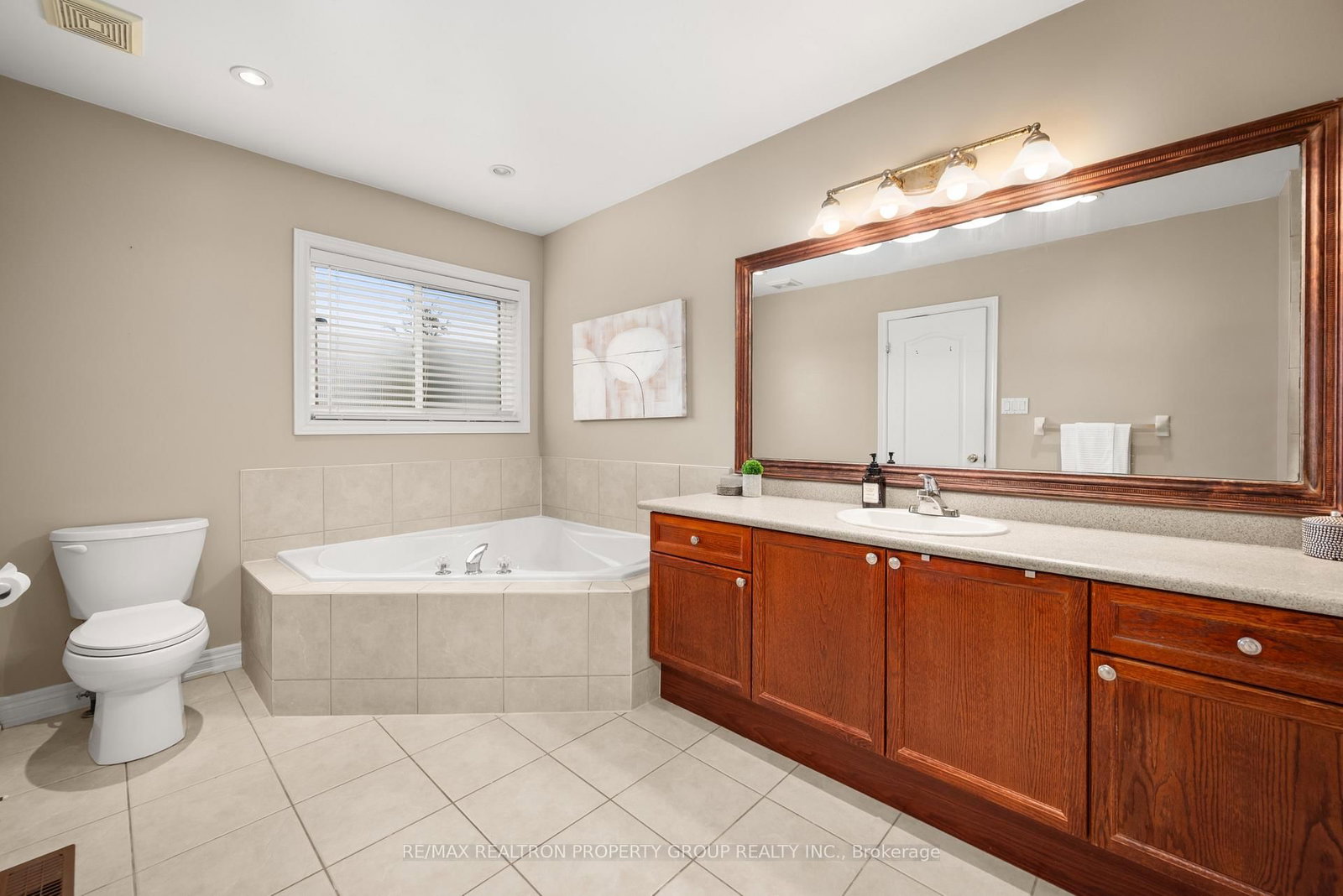 11 Montebello Crescent • Ajax, ON photo 24