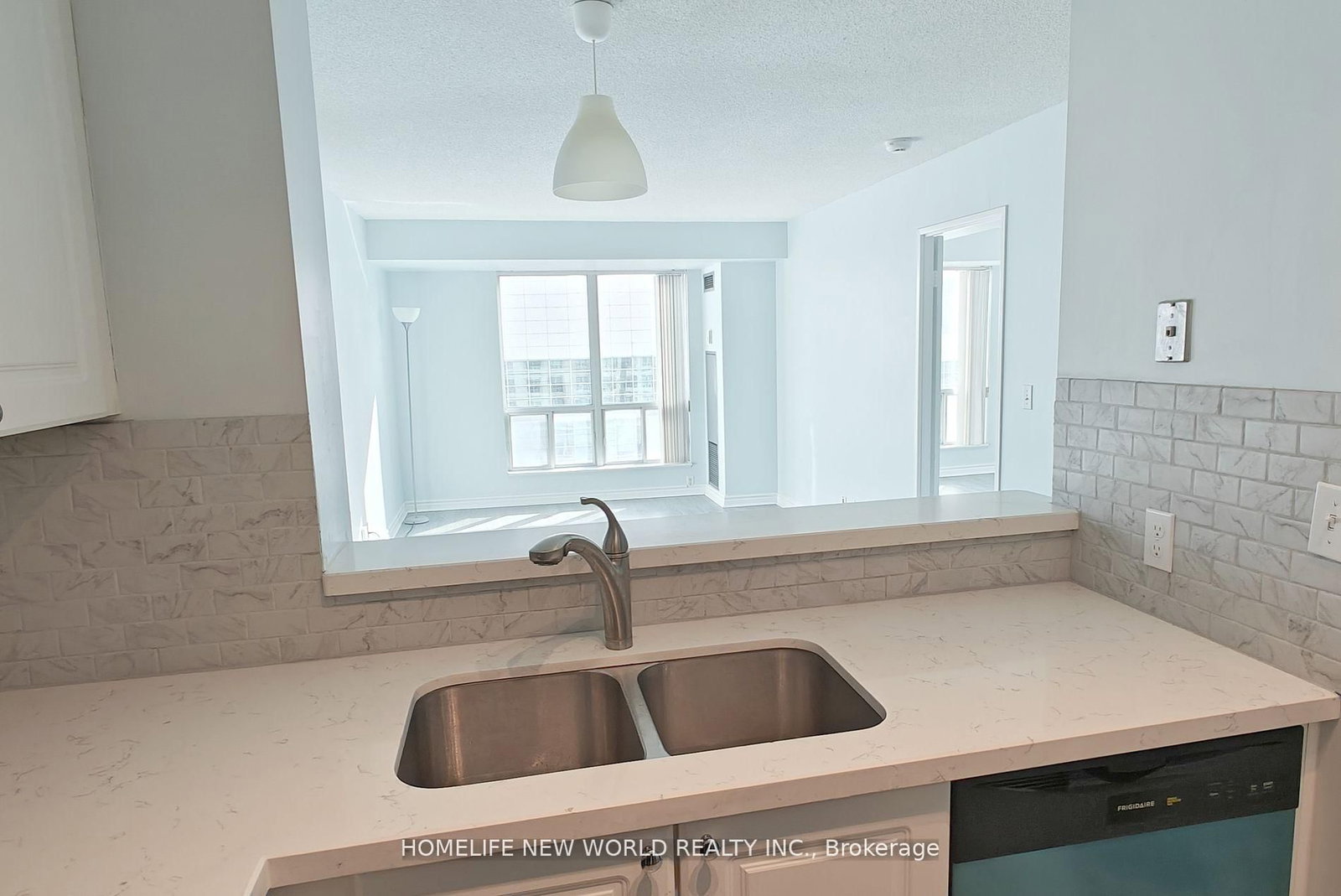 1 Lee Centre Drive • #806 • Toronto, ON photo 23