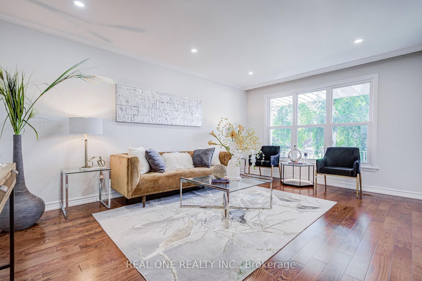 128 Briarscross Boulevard • Toronto, ON photo 4
