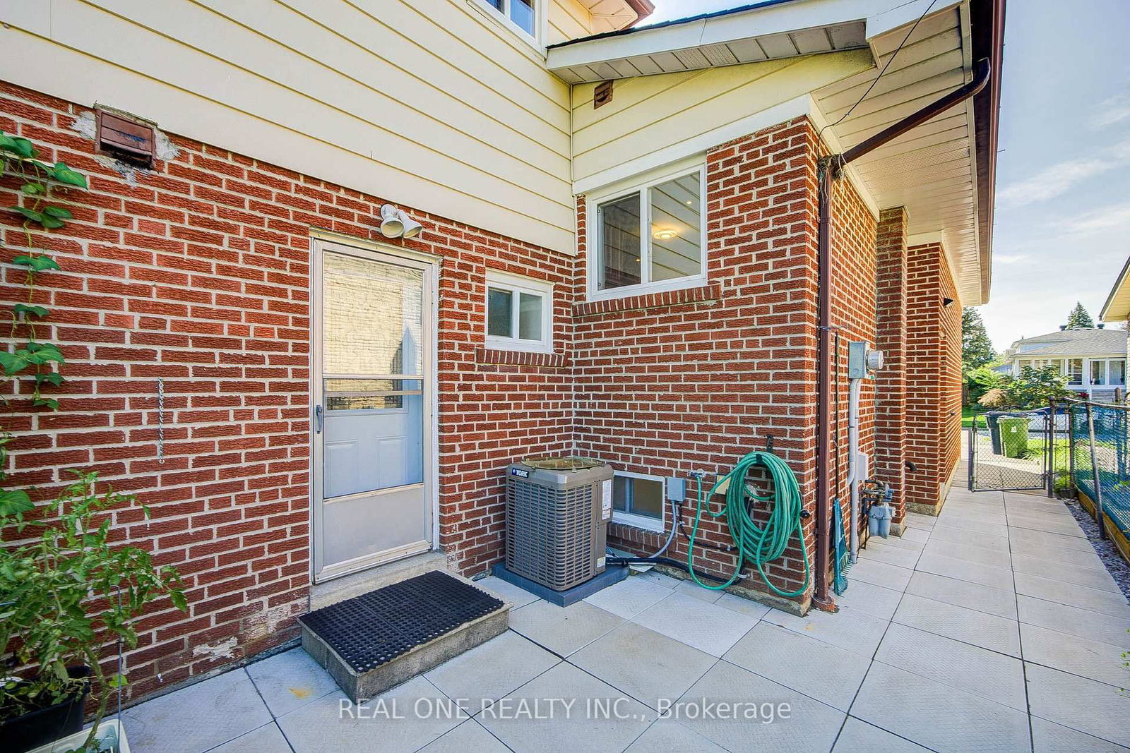 128 Briarscross Boulevard • Toronto, ON photo 42