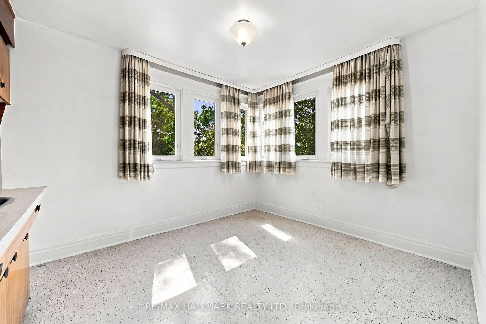 104 Chisholm Avenue • Toronto, ON photo 21