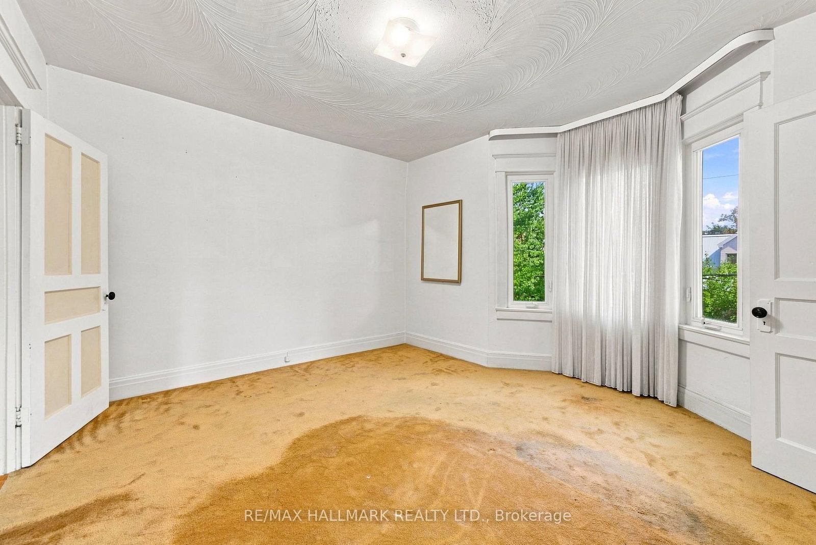 104 Chisholm Avenue • Toronto, ON photo 27