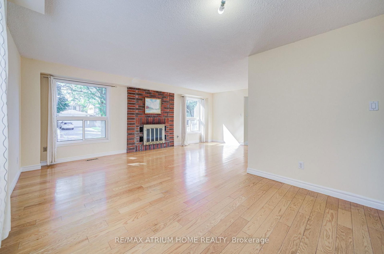 14 Copthorne Avenue • Toronto, ON photo 16