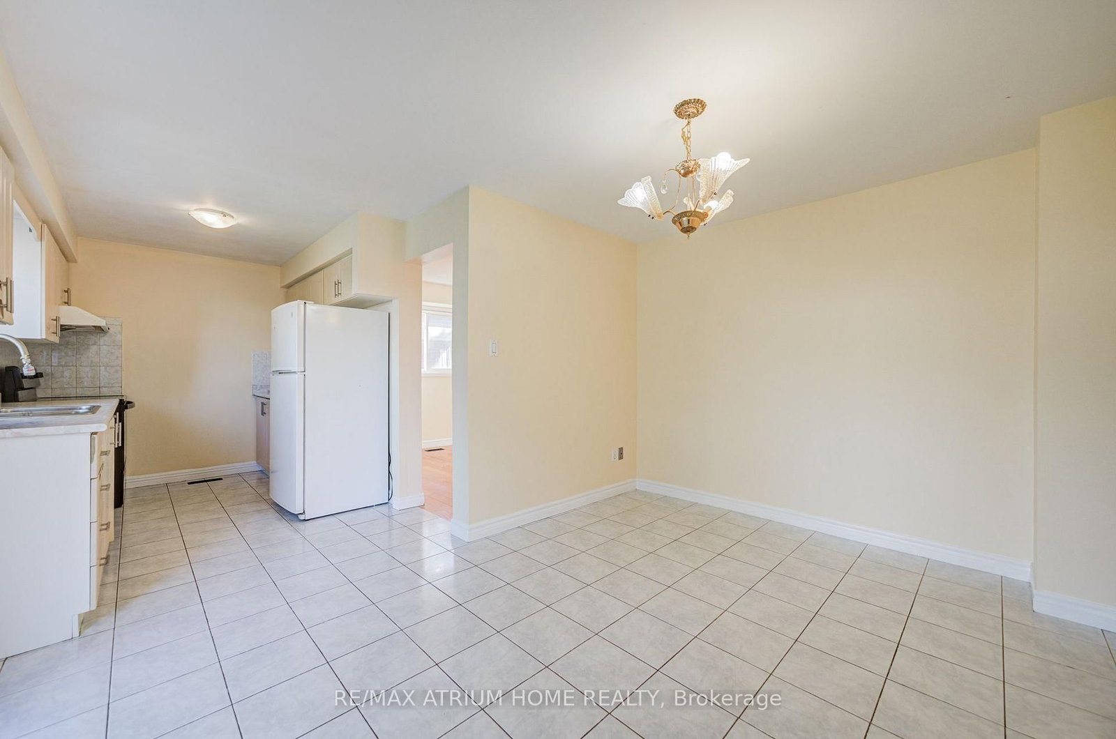 14 Copthorne Avenue • Toronto, ON photo 17