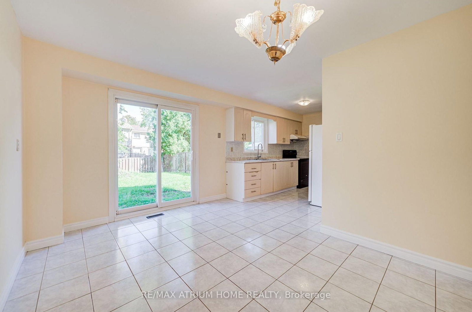 14 Copthorne Avenue • Toronto, ON photo 18