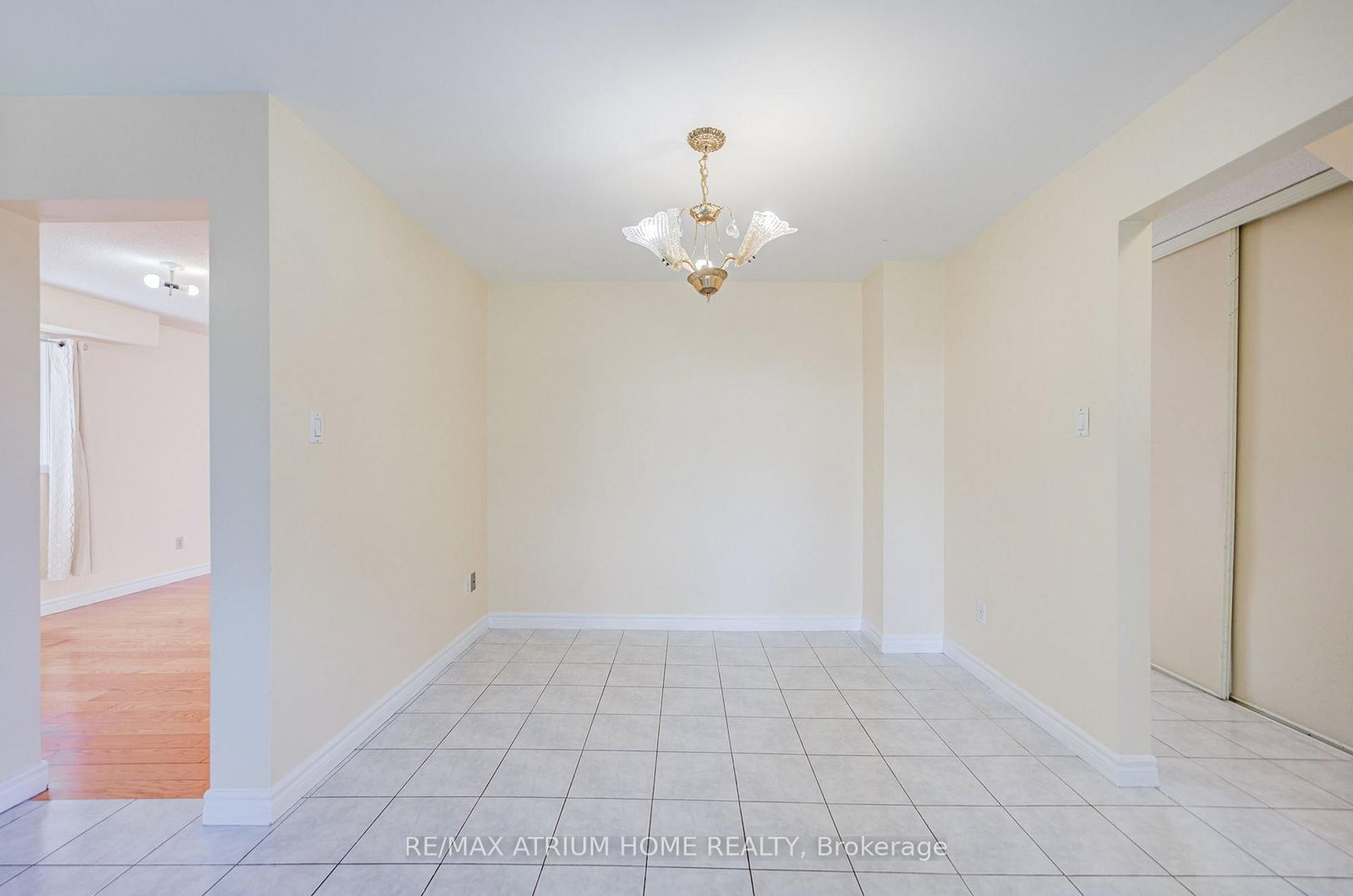 14 Copthorne Avenue • Toronto, ON photo 19