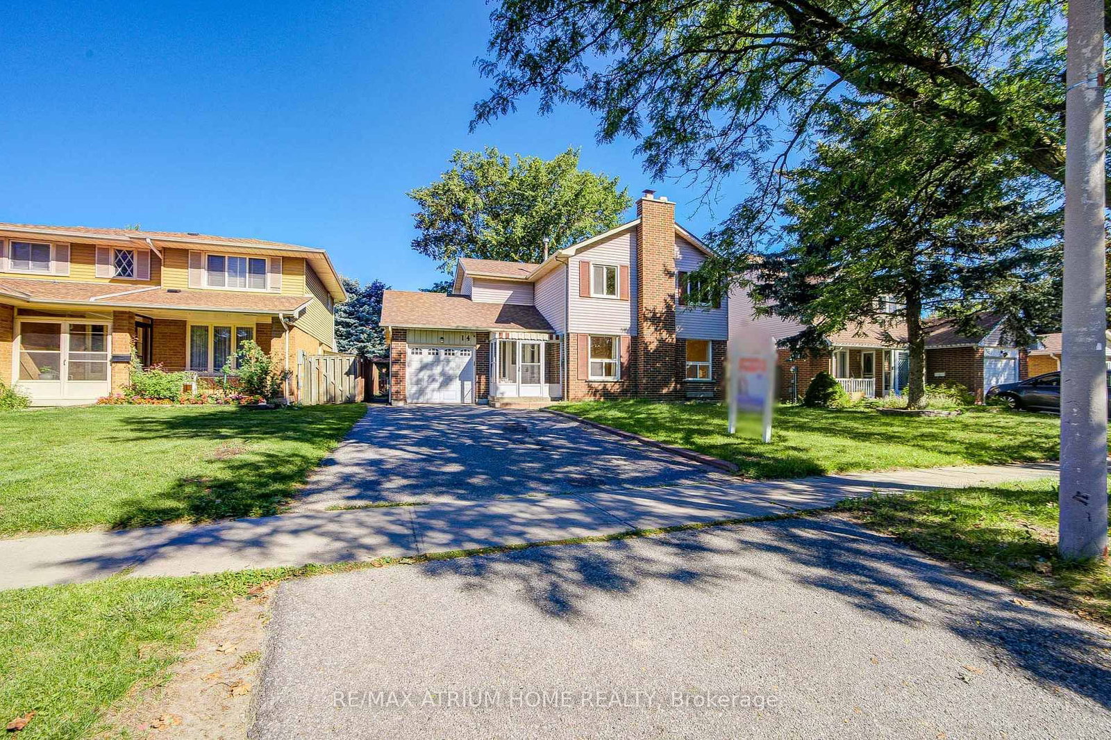 14 Copthorne Avenue • Toronto, ON photo 2