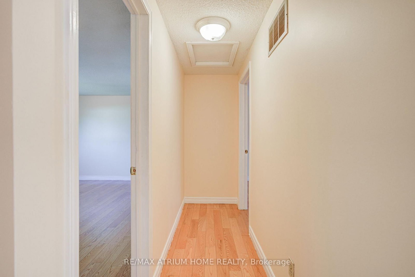 14 Copthorne Avenue • Toronto, ON photo 27