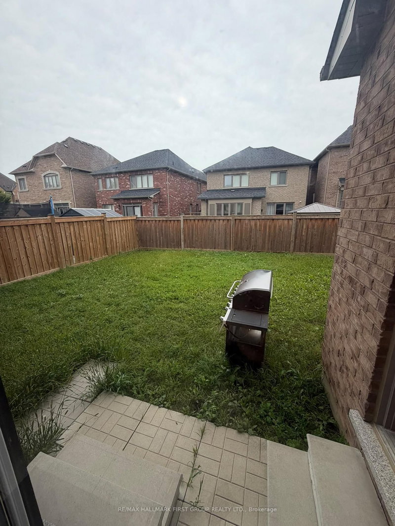 17 Micklefield Avenue