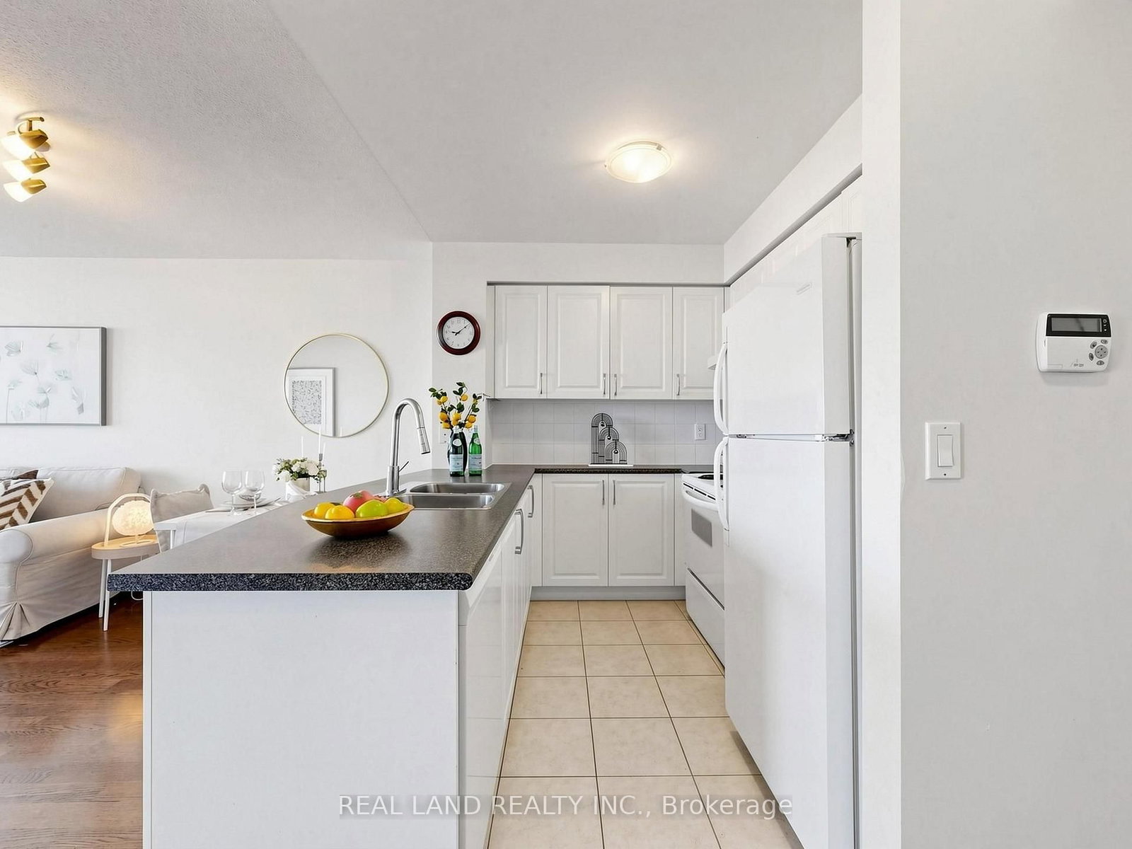 60 Brian Harrison Way • #805 • Toronto, ON photo 14