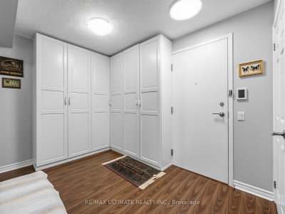 18 Mondeo Drive • #1229 • Toronto, ON photo 3