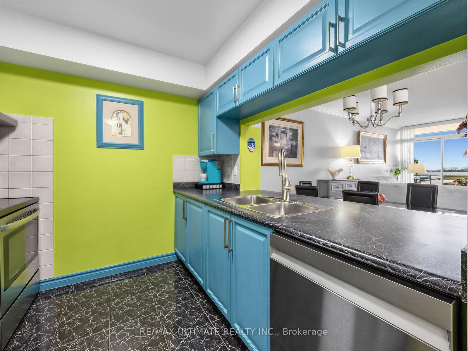 18 Mondeo Drive • #1229 • Toronto, ON photo 5