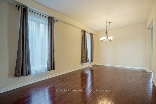 726 Coldstream Drive • Oshawa, ON photo 3