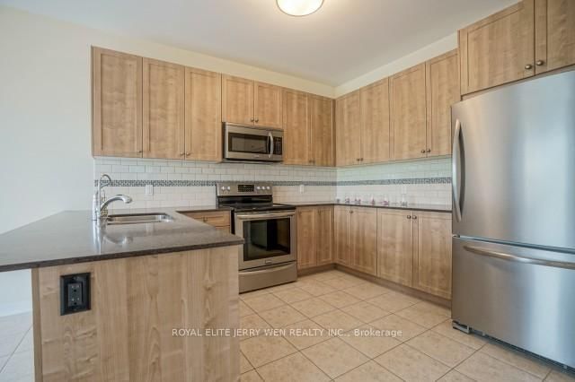 726 Coldstream Drive • Oshawa, ON photo 4
