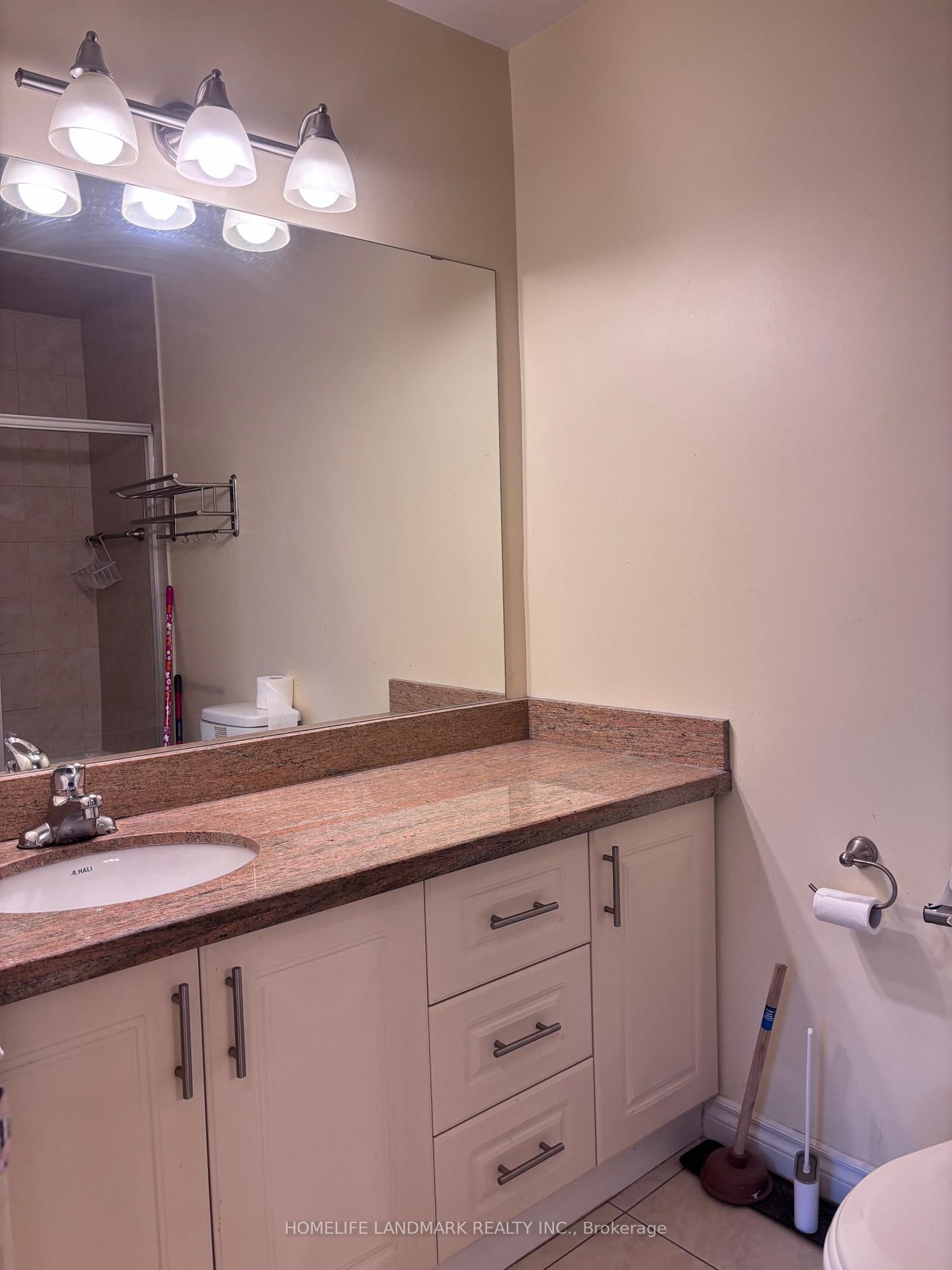 97 Tourmaline Toronto,ON M1T 1X1 — Photo 9