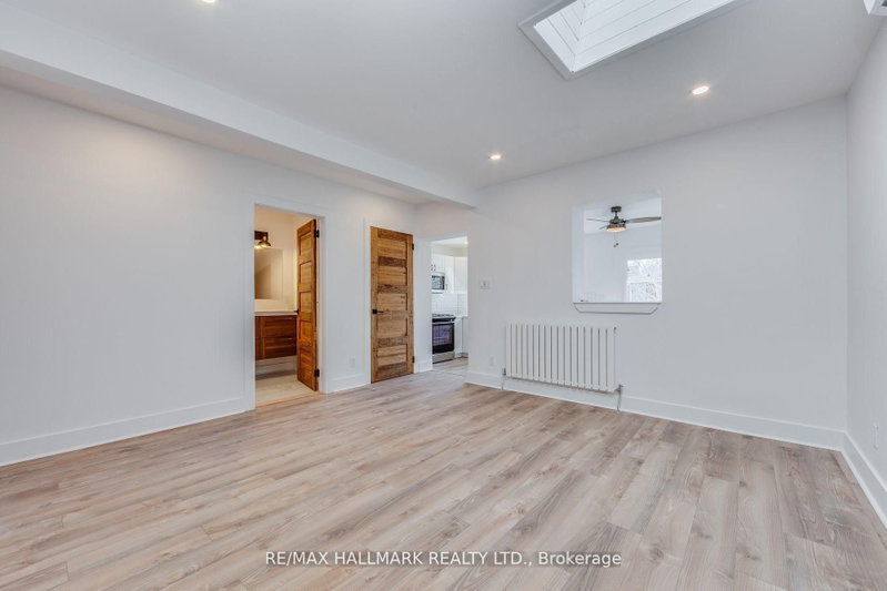 Upper - 327 Kenilworth Avenue