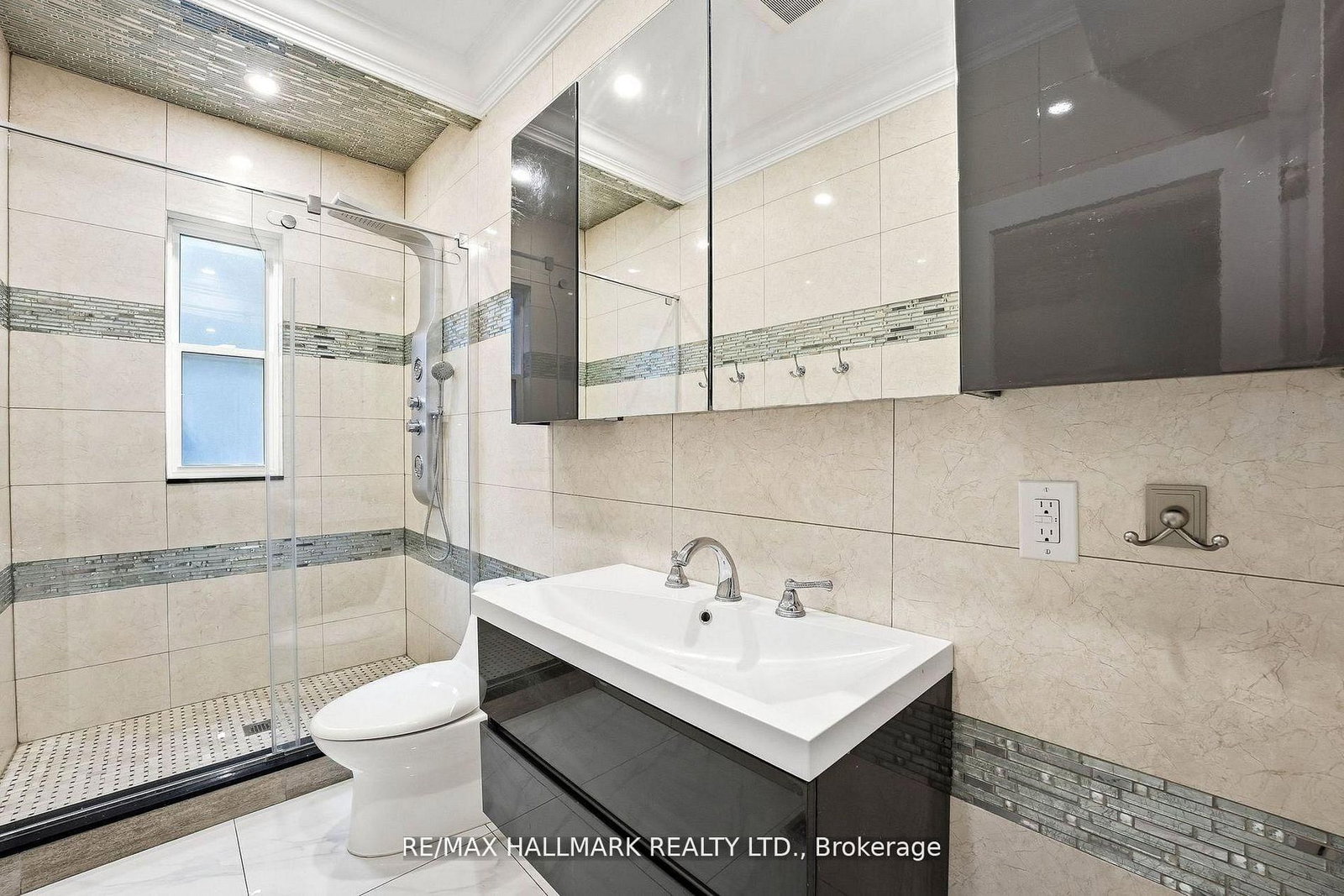 32 Orchard Park Drive • Toronto, ON photo 18