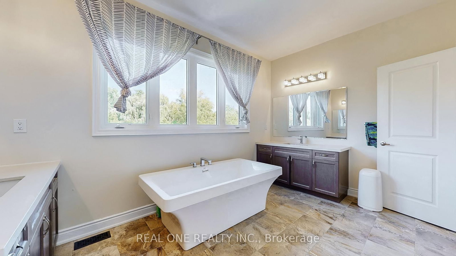 1815 Fairport Road • #6 • Pickering, ON photo 18