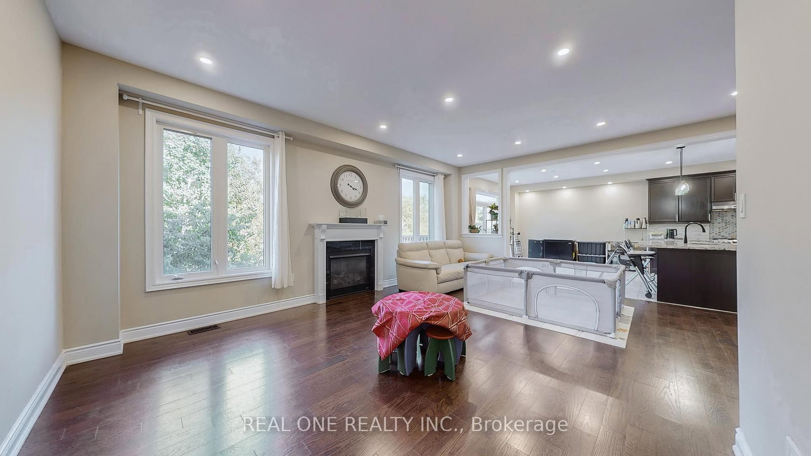 1815 Fairport Road • #6 • Pickering, ON photo 6