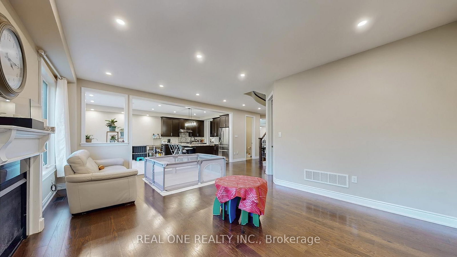1815 Fairport Road • #6 • Pickering, ON photo 8