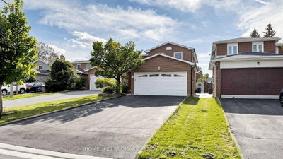 Steeles, Toronto - Photo 1