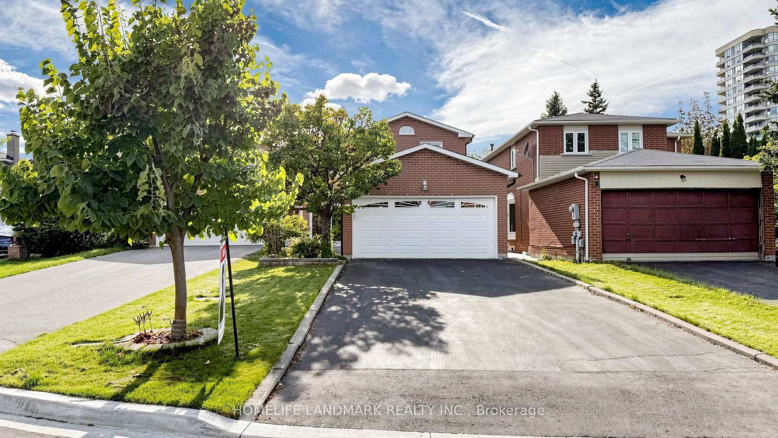 3 Montague Place • Toronto, ON photo 2