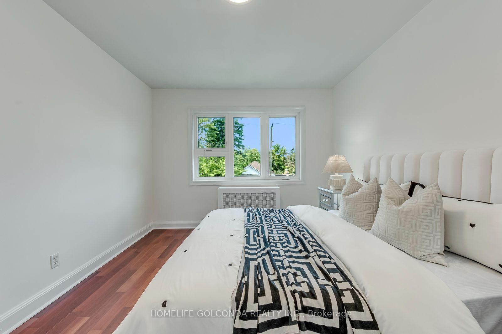 93 North Woodrow Boulevard • Toronto, ON photo 18
