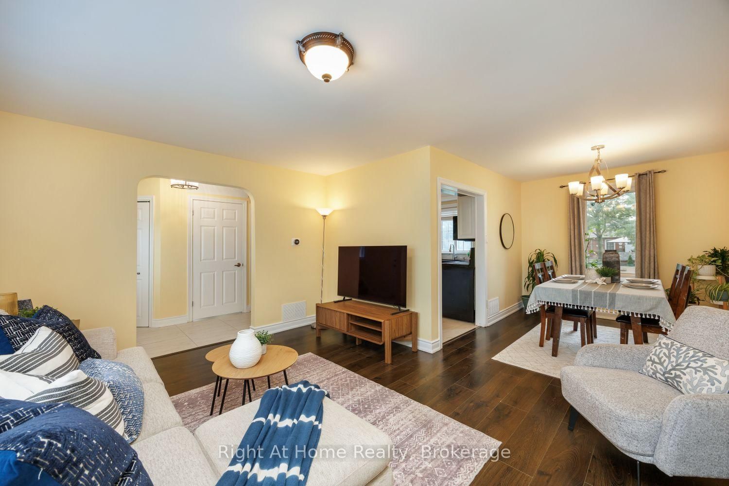 128 Lasalle Avenue • Oshawa, ON photo 11