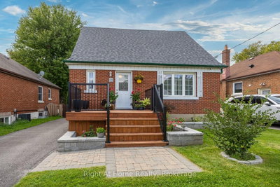128 Lasalle Avenue • Oshawa, ON photo 2