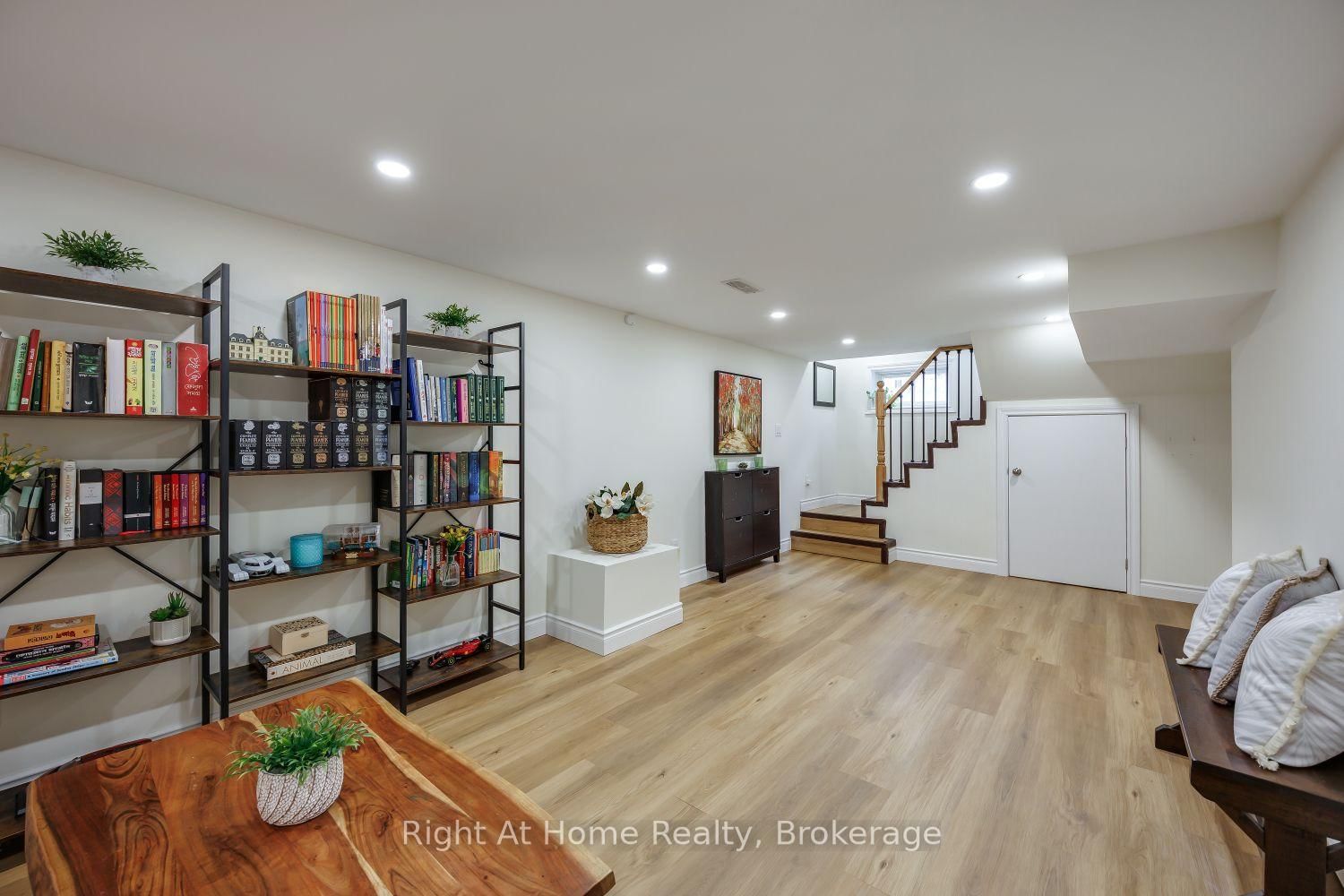 128 Lasalle Avenue • Oshawa, ON photo 33