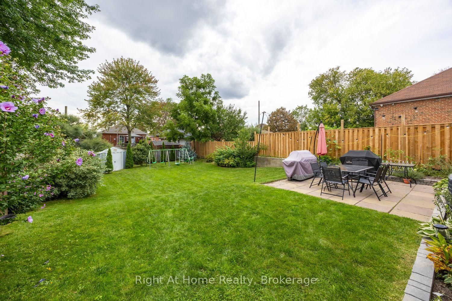 128 Lasalle Avenue • Oshawa, ON photo 46