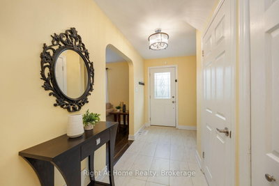 128 Lasalle Avenue • Oshawa, ON photo 6