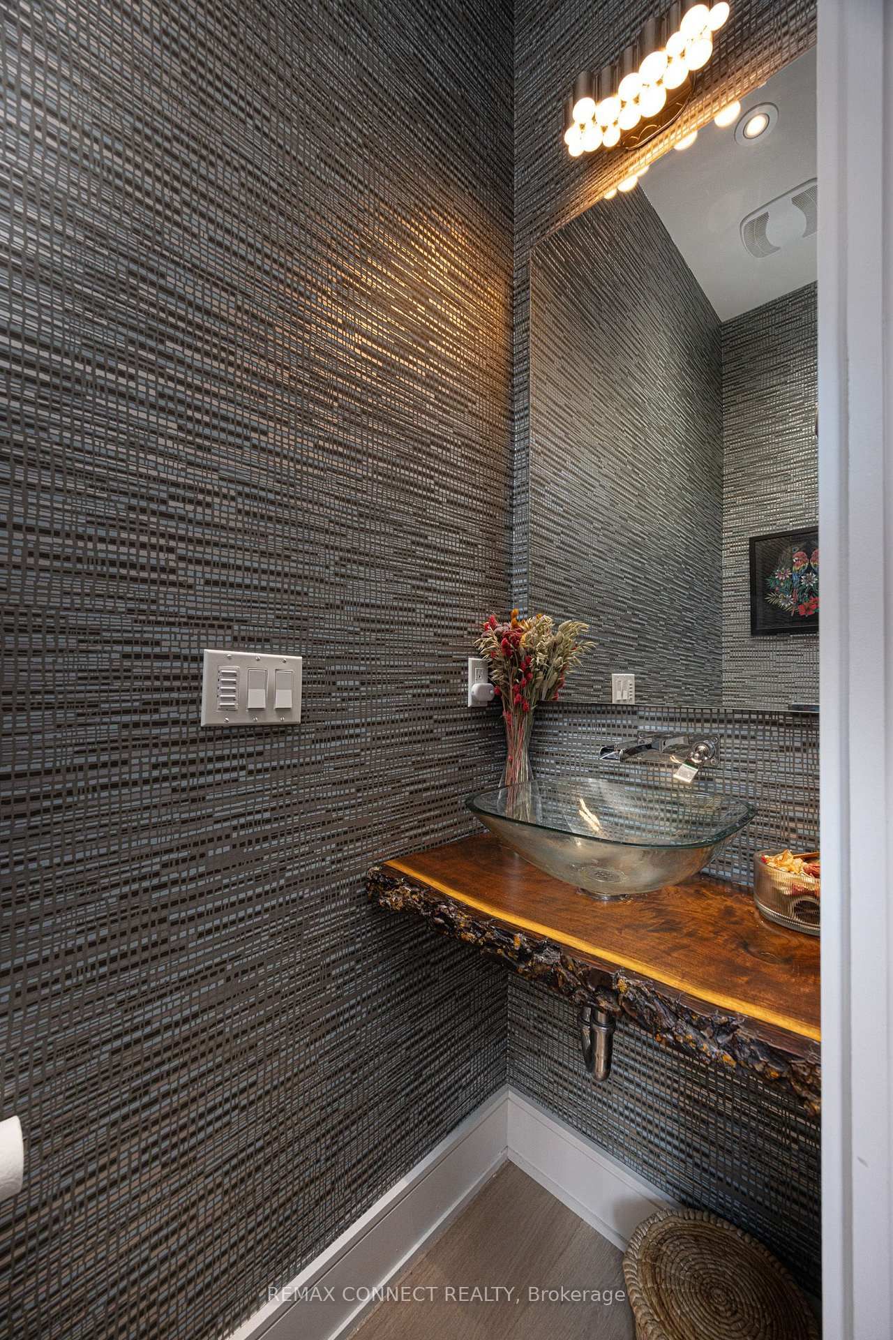 164 Aldwych Avenue • Toronto, ON photo 22