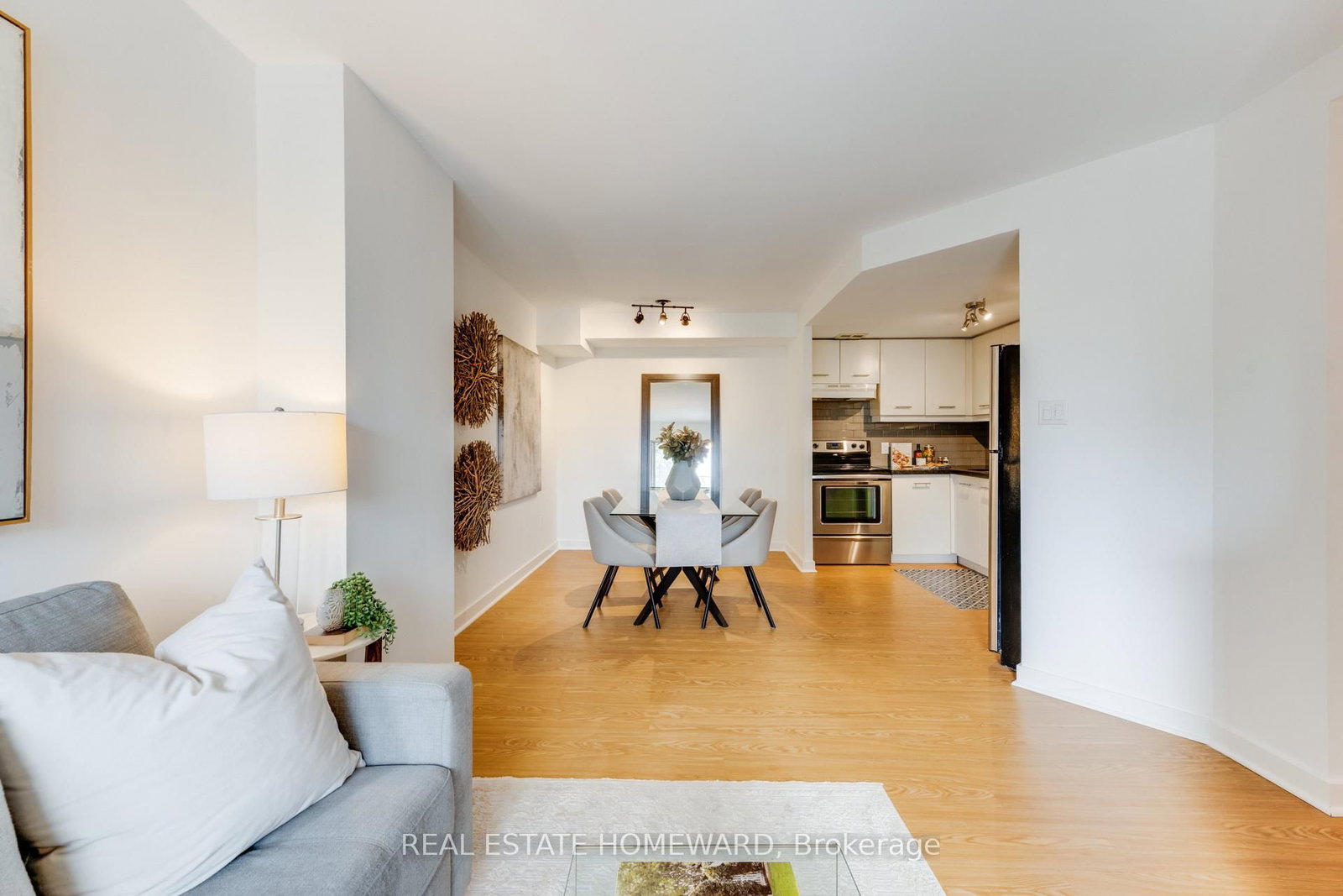 716 Kingston Road • #304 • Toronto, ON photo 25
