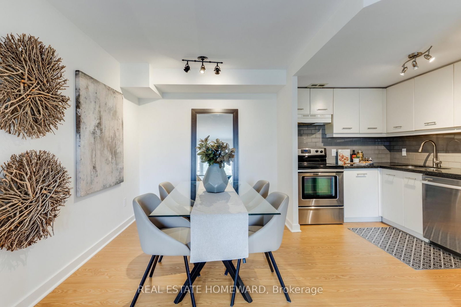 716 Kingston Road • #304 • Toronto, ON photo 26