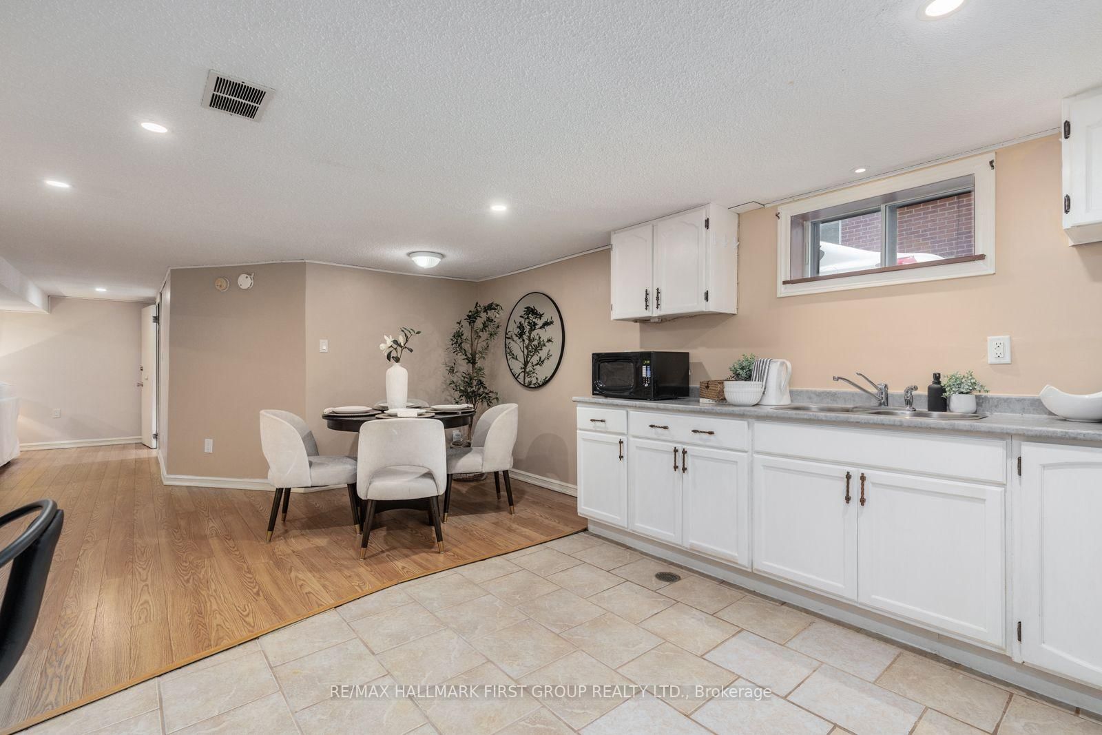 205 Farewell Street • Oshawa, ON photo 30