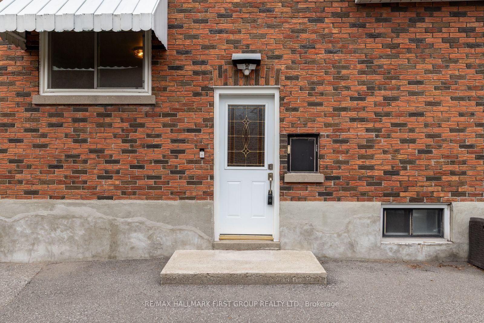 205 Farewell Street • Oshawa, ON photo 36