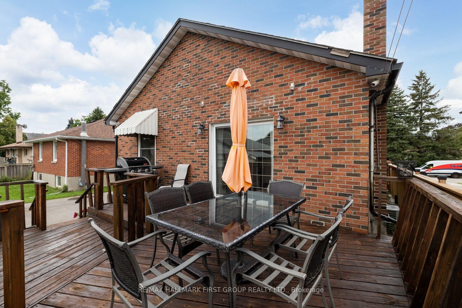 205 Farewell Street • Oshawa, ON photo 38