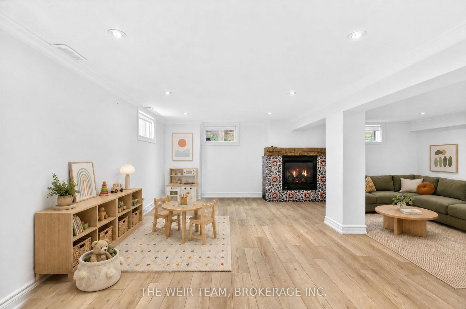 92 Gradwell Drive • Toronto, ON photo 37