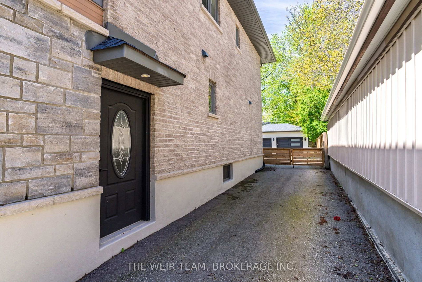 92 Gradwell Drive • Toronto, ON photo 39