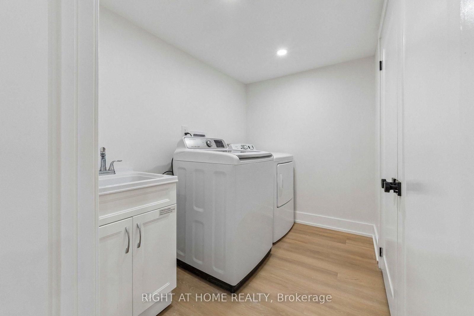 16 Ian Fleming Crescent • Whitby, ON photo 23