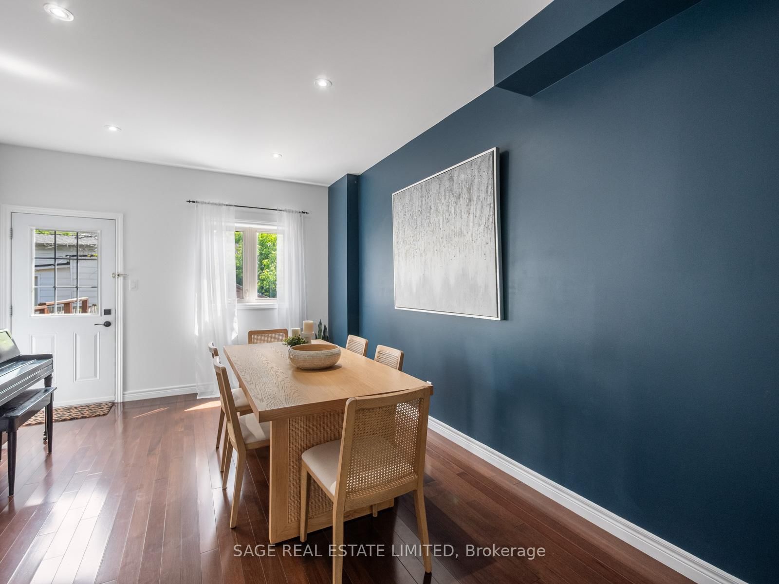 251A Chisholm Avenue • Toronto, ON photo 8