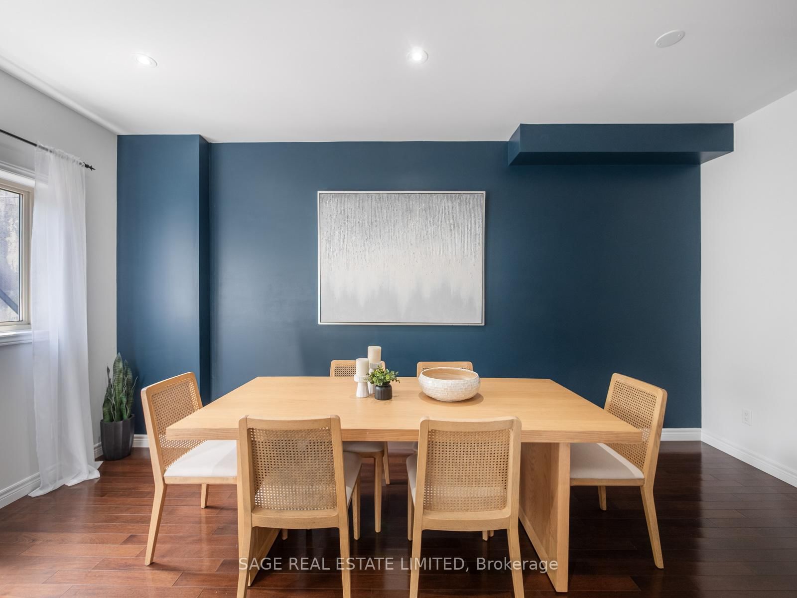 251A Chisholm Avenue • Toronto, ON photo 9