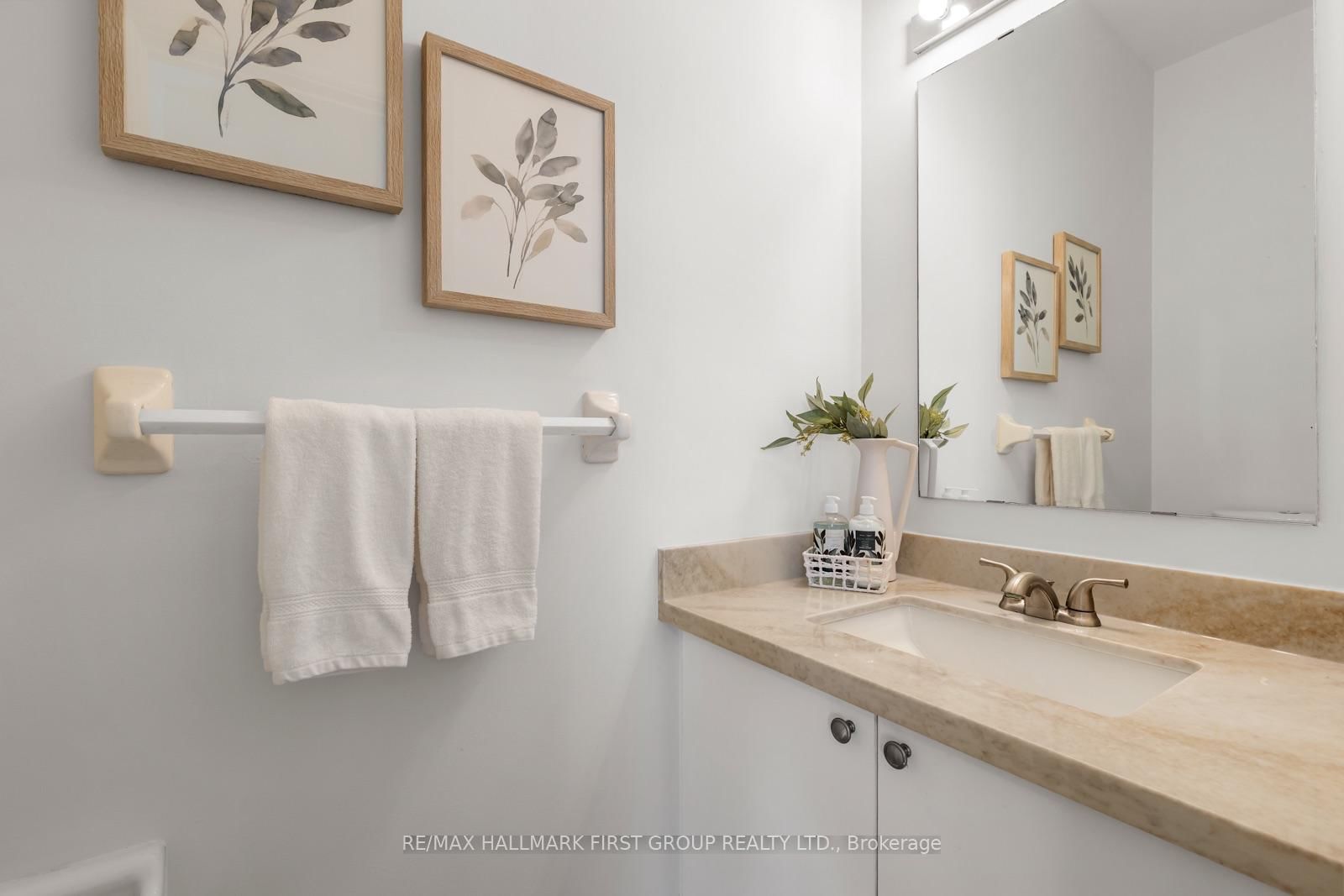 39 Bach Avenue • Whitby, ON photo 9