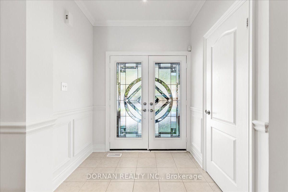 4 Hanaway Drive • Ajax, ON photo 6